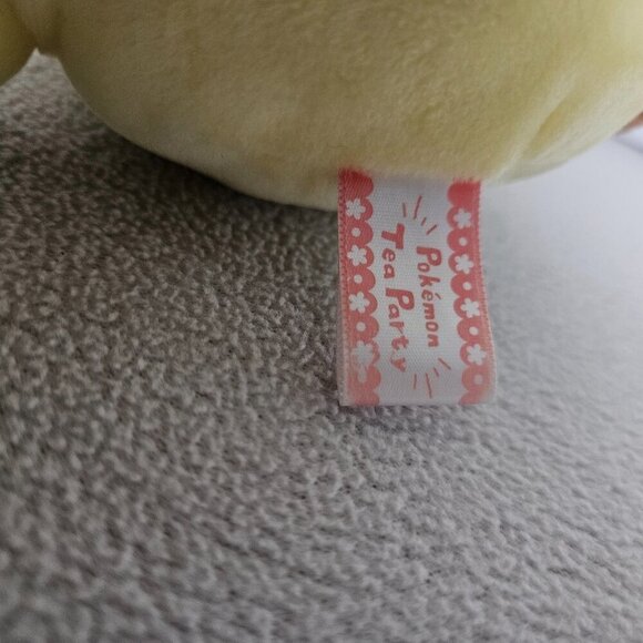 "Banpresto" Pikachu with Mochi Pokemon Tea Party Japanese Sweets Collection - Picture 6 of 9